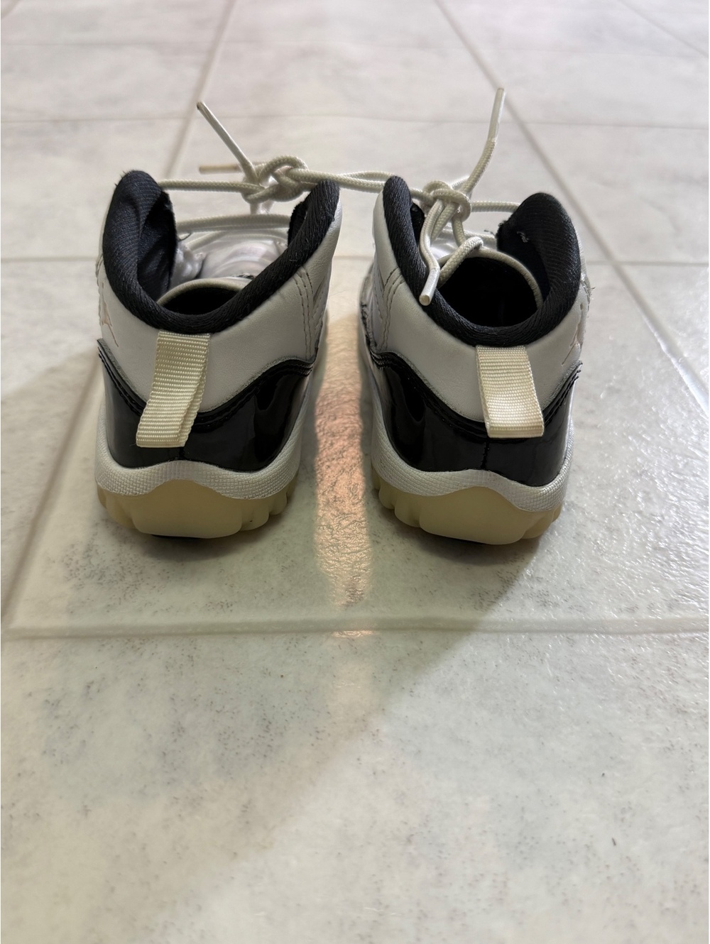 Toddler Jordan 11 Retro Concord Sneakers US Size 8C - Picture 3 of 6